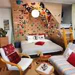 Apartma Velesa * Race