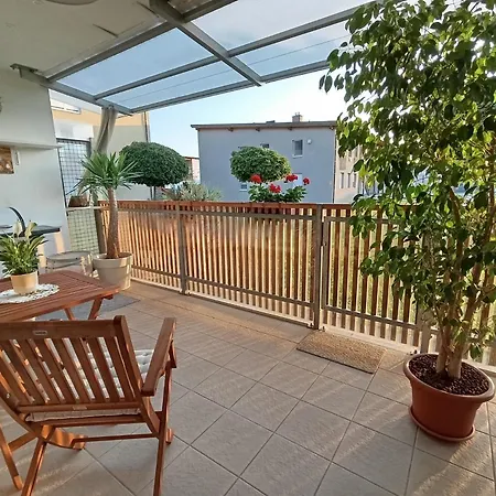 Apartma Velesa Race